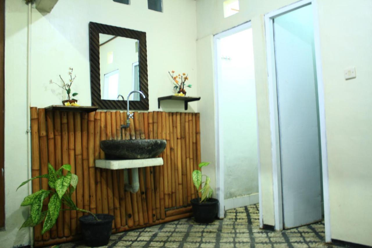 Bali Green Hostel เซมินยัค ภายนอก รูปภาพ